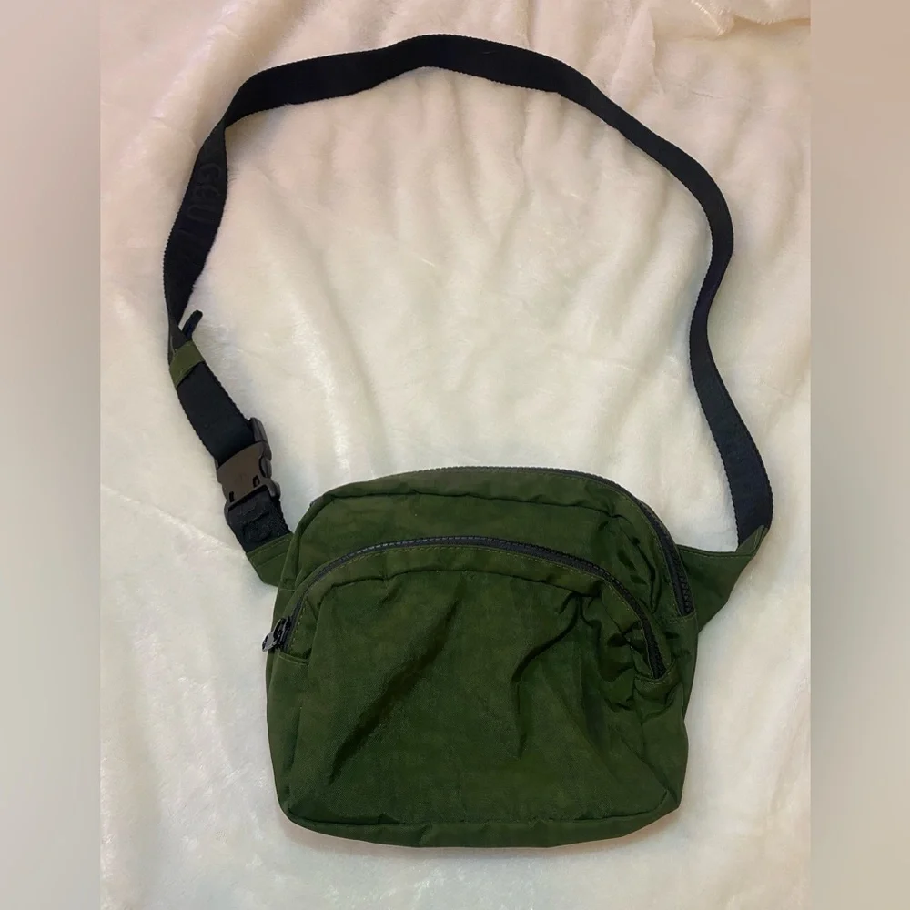 BAGGU BAY LAUREL FANNY PACK - Picture 3 of 10